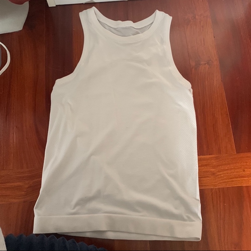 Size 2 tank lululemon